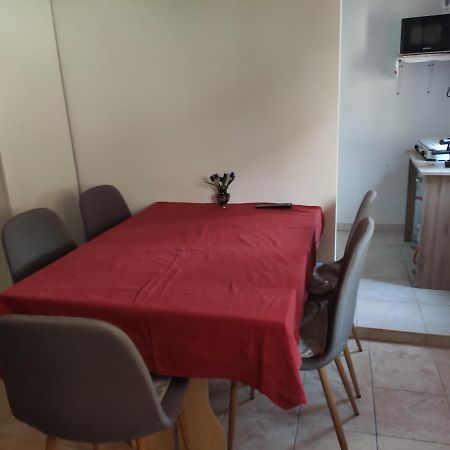 Lelle Lelke Apartmanhaz Appartement Balatonlelle Buitenkant foto