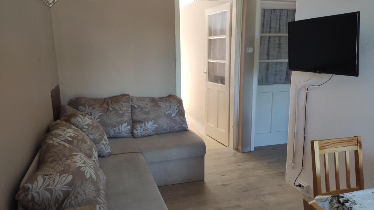 Lelle Lelke Apartmanhaz Appartement Balatonlelle Buitenkant foto